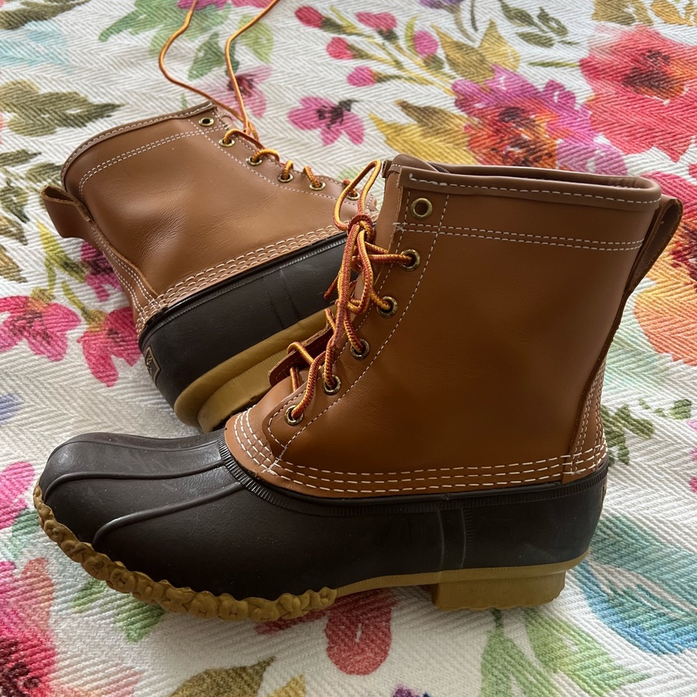 Authentic LL Bean Insulated Duck Boots, 8”, EEUC, WORN ONCE